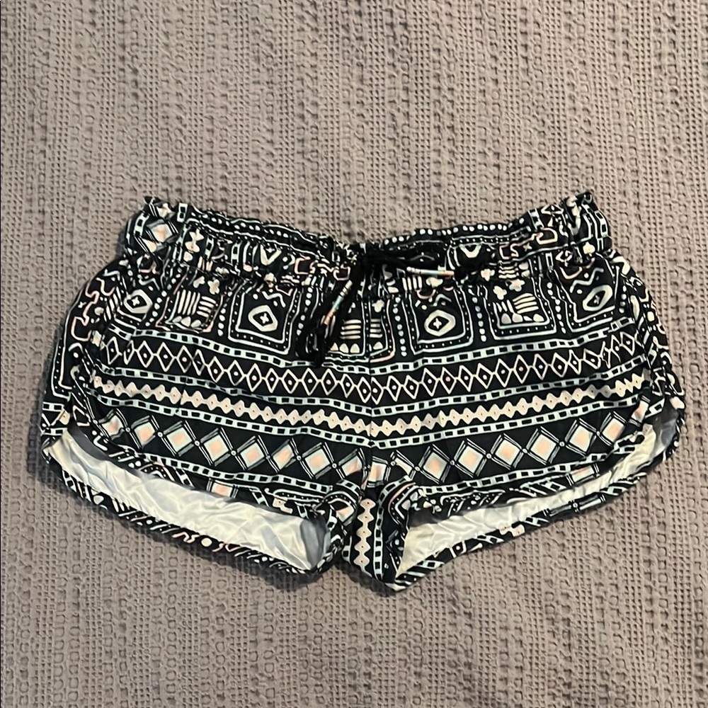 Black and White Patterned Women's Shorts